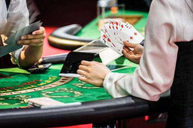 Live Baccarat table at hometogel heylink with dealer and real-time statistics